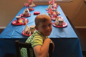 40 гостей пригласил мальчик на свой День рождения и ни один не пришёл. Вот что сделала его бабушка