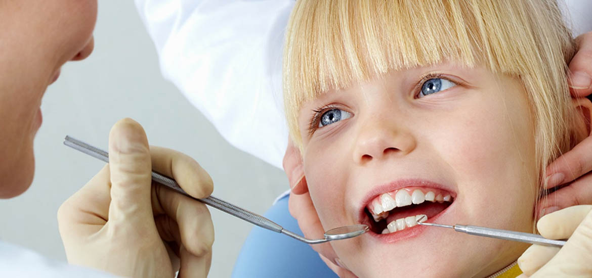 Детский врач-стоматолог: что делает, что лечит, когда надо посетить?