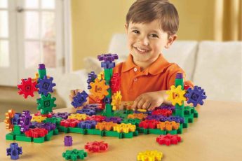 12 развивающих игрушек для ребенка